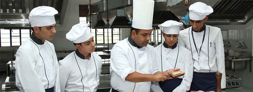 The changing face of hospitality education in the wake of Covid-19 1 The changing face of hospitality education in the wake of Covid-19