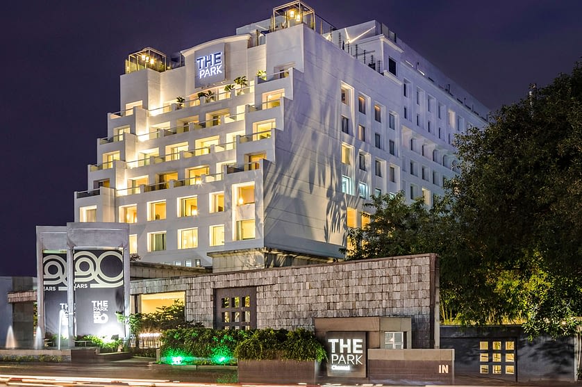 Hotels and restaurants are allowed to function from 6 am till 8 pm with 50 per cent seating capacity Hotels and restaurants are allowed to function from 6 am till 8 pm with 50 per cent seating capacity